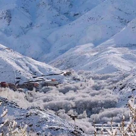 Gite Dar Tanzoughte Imlil  Bagian luar foto
