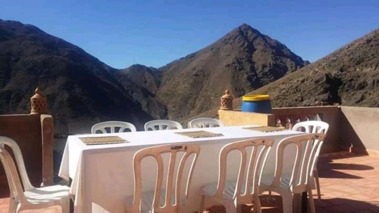 Gite Dar Tanzoughte Imlil  Bagian luar foto