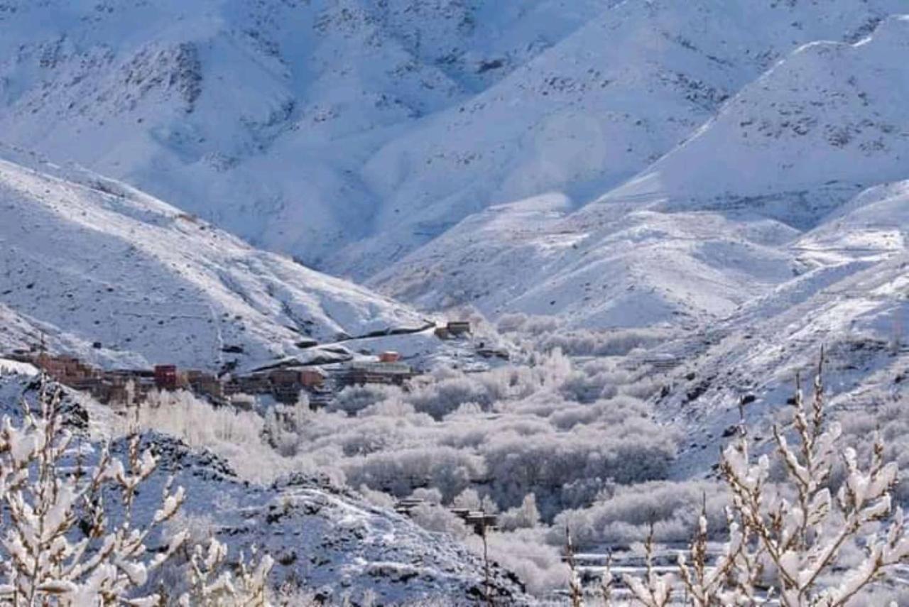 Gite Dar Tanzoughte Imlil  Bagian luar foto